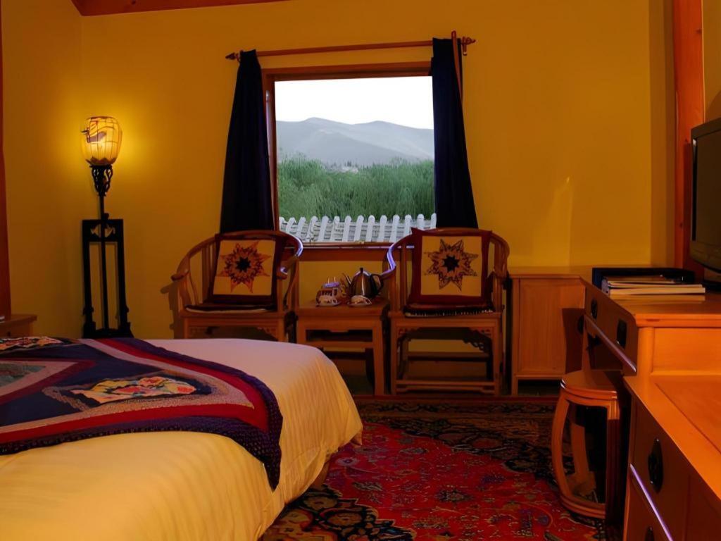 The Silk Road Dunhuang Hotel Exterior photo