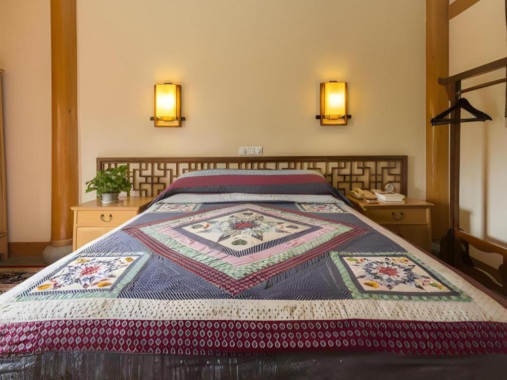 The Silk Road Dunhuang Hotel Exterior photo