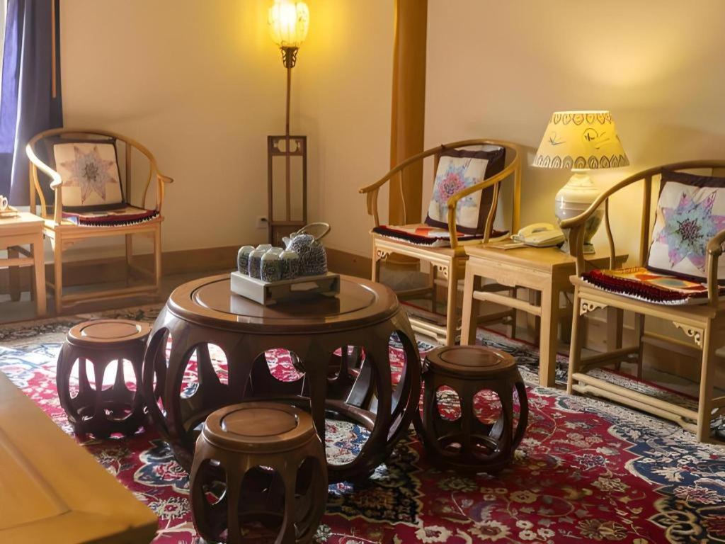 The Silk Road Dunhuang Hotel Exterior photo